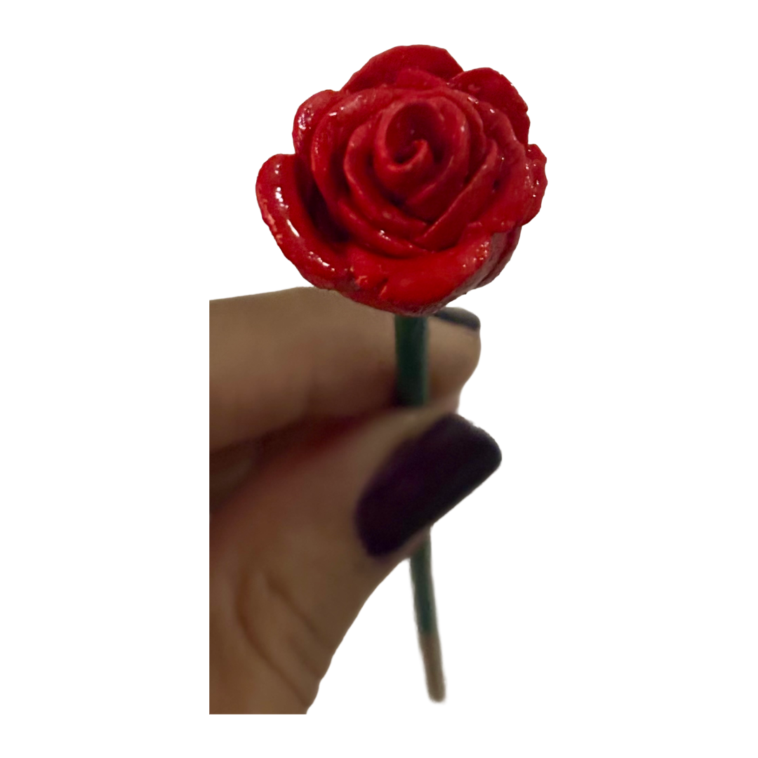 Rose singulière - Céramique façonnée et peinte à la main